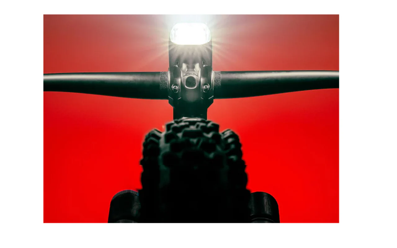 Lezyne Light Mega Drive 2400+ - Image 5