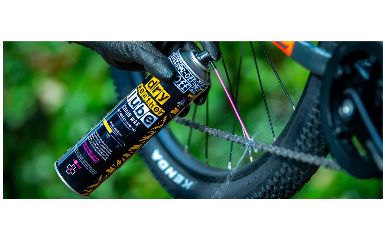 Muc-Off Bicycle Dry Weather Lube Aerosol Spray - Image 2